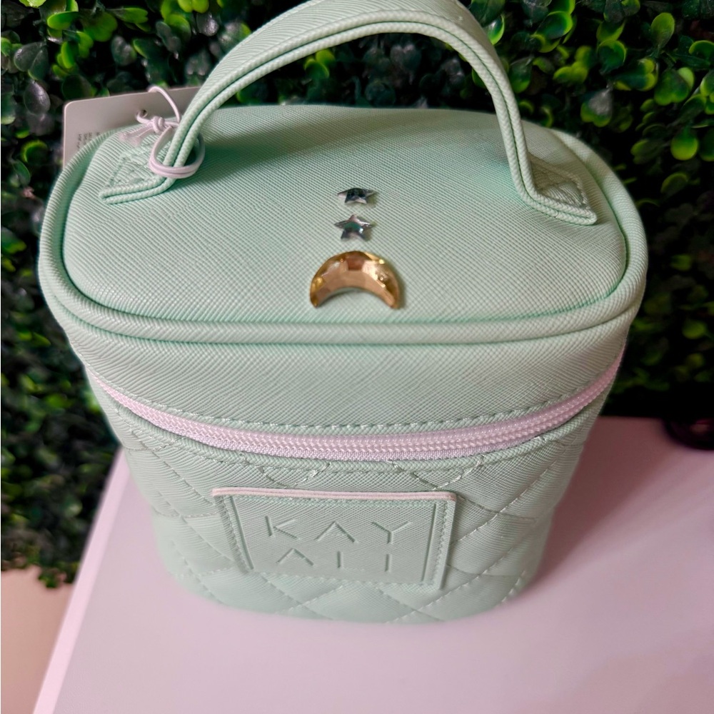 Kayali Fragrance Case (New) - Mint Green - Picture 3 of 4